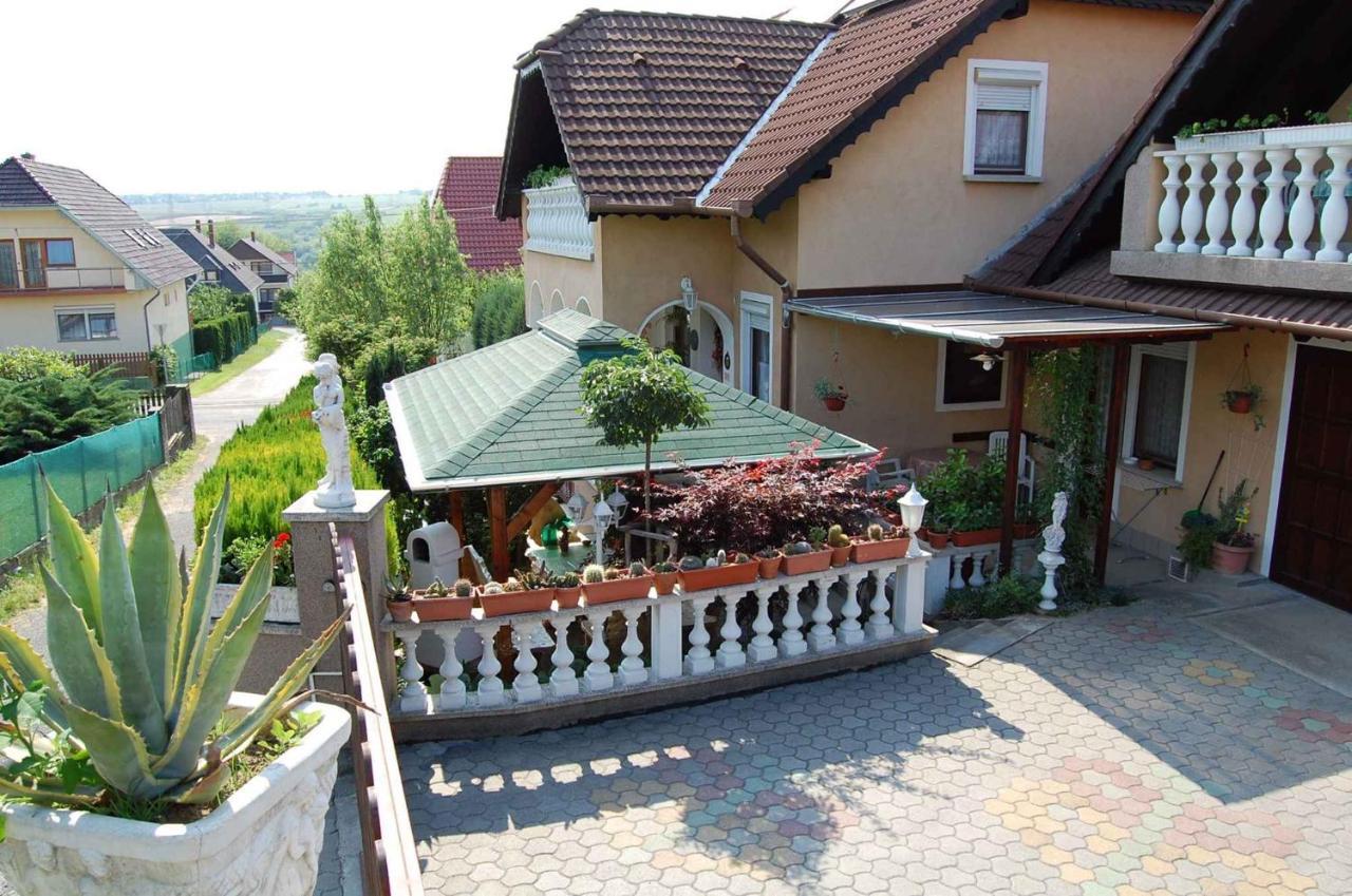 Apartment In Heviz/Balaton 18913 エクステリア 写真